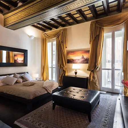 NSM 71VIADELCORSO Luxury Apartment con terrazzo-3